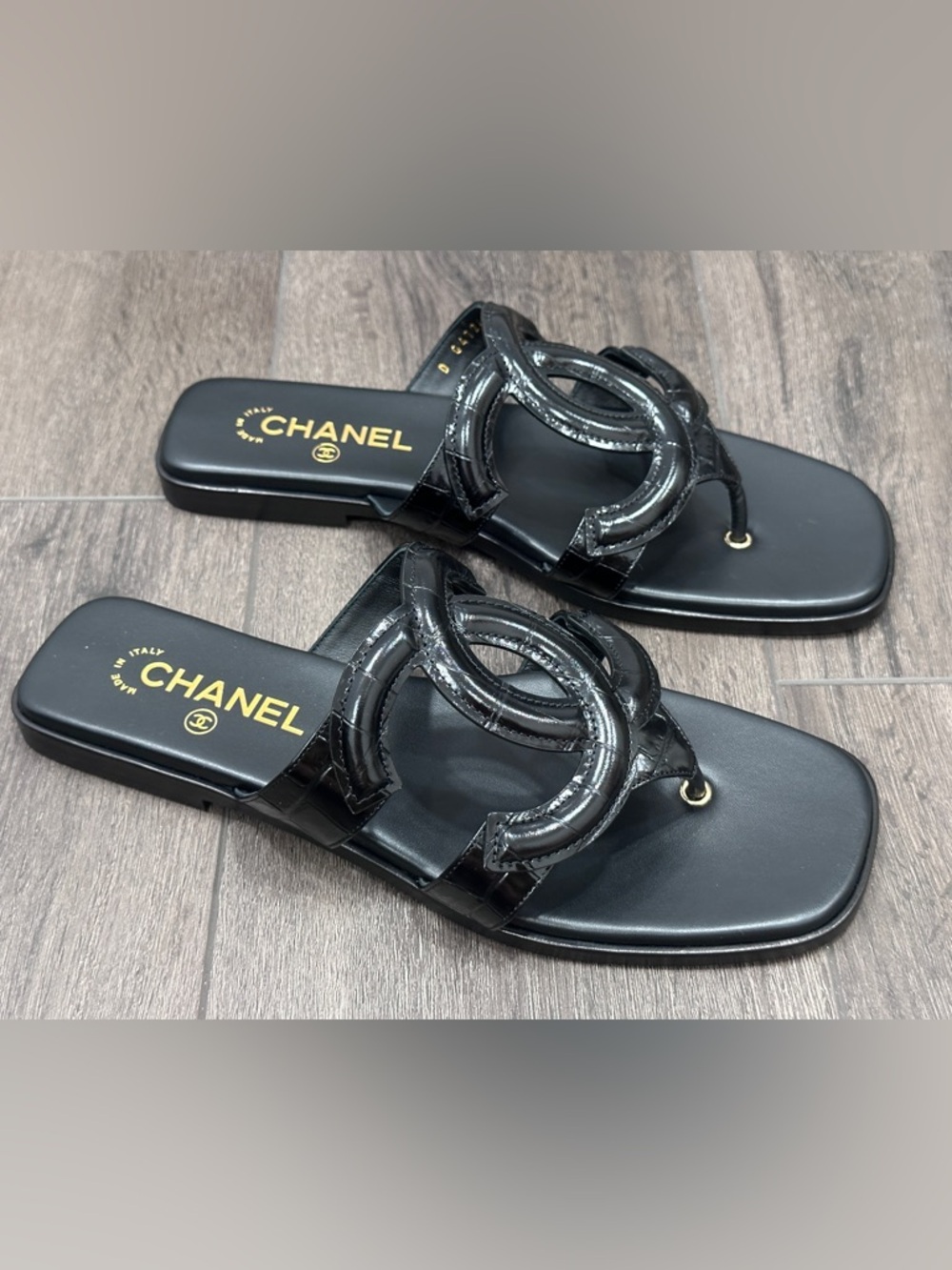 NEW BLAZY CHANEL Black CROC EMBOSSED LARGE CC Logo FLIP FLOP THONG Sandals 40 - Picture 7 of 15